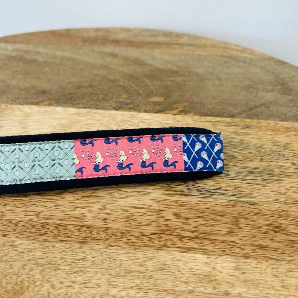 Vineyard Vines Patchwork Canvas D-Ring Belt Mens Medium Navy Multi Nautical Fish